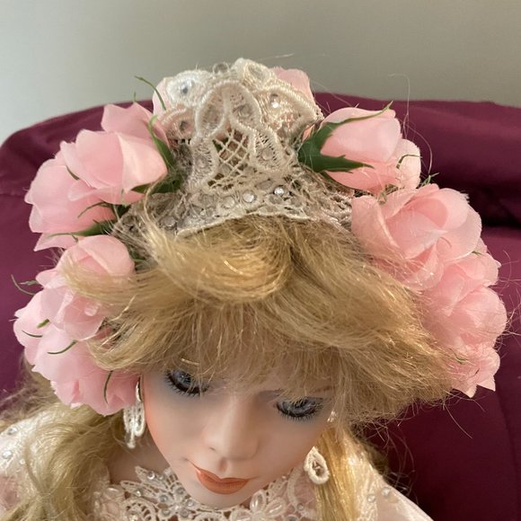 "CHERIE" PORCELAIN DOLL BY WORLD FAMOUS DOLL DESIGNER RUSTIE - Picture 6 of 10